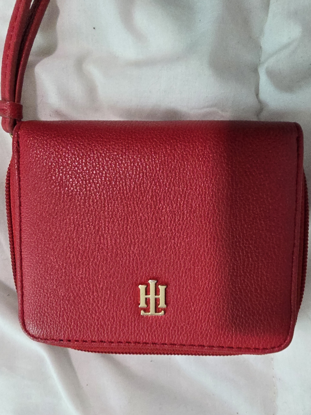 Tommy Hilfiger Red Pebbled Leather Card & Key Holder with Gold Logo